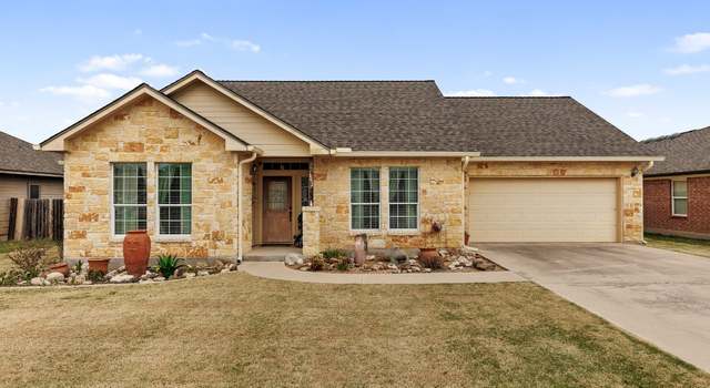 Photo of 141 Marion St, Meadowlakes, TX 78654