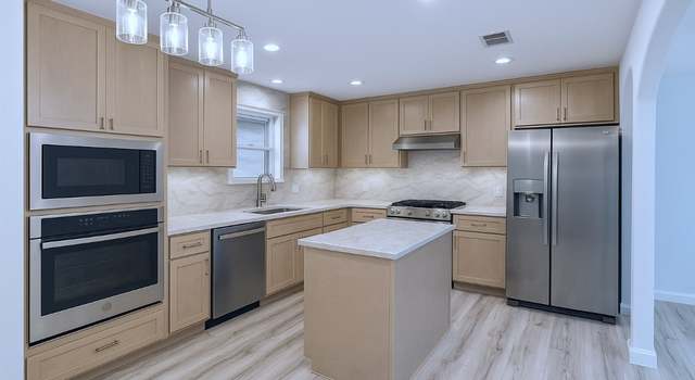 Photo of 313 El Socorro Ln, Austin, TX 78732
