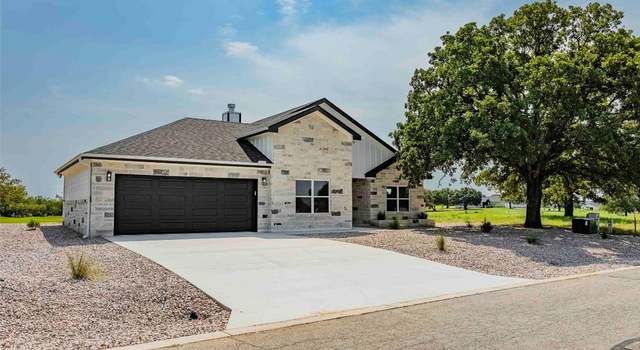 Photo of 215 Oak Grove Pkwy, Kingsland, TX 78639