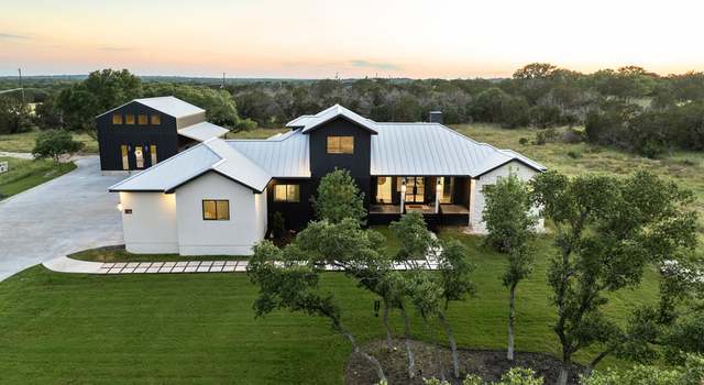 Photo of 150 Wandering Oak Cir, Burnet, TX 78611