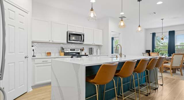 Photo of 6404 Routenburn St, Austin, TX 78754