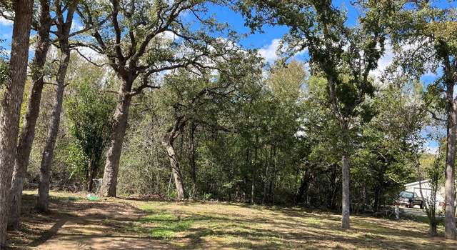 Photo of 159 Big Bow Dr, Smithville, TX 78957