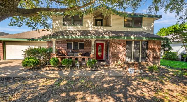 Photo of 106 Creekside Dr, Hutto, TX 78634