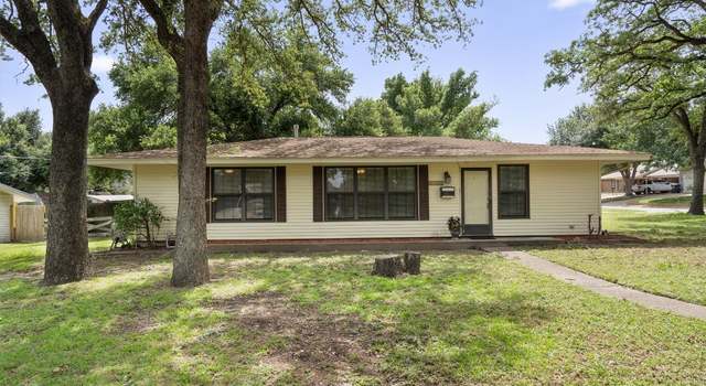 Photo of 2102 Vogel Ave, Rockdale, TX 76567