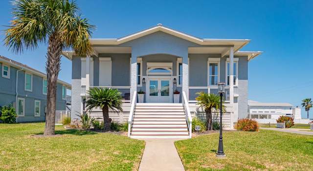 Photo of 410 Captains Cv, Rockport, TX 78382