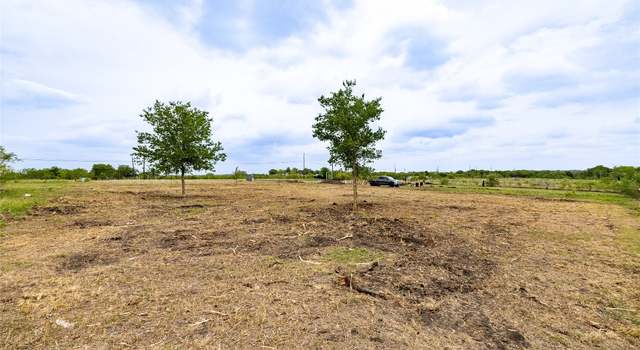 Photo of 520 Engelke Rd, Niederwald, TX 78640