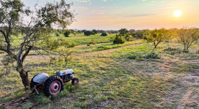 Photo of 2562 County Road 2315, Lampasas, TX 76550