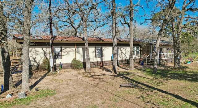 Photo of 136 Cheyenne Dr, Smithville, TX 78957