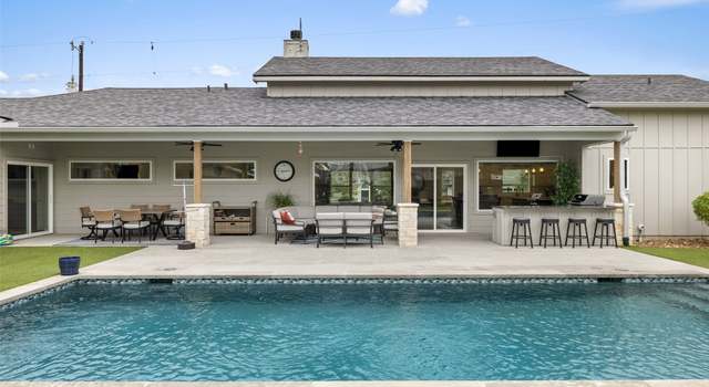 Photo of 710 Pecan Ln, Cottonwood Shores, TX 78657