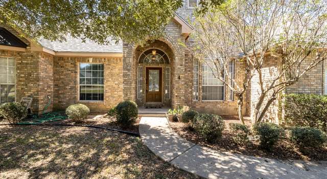 Photo of 4 Park Place Dr, Gonzales, TX 78629
