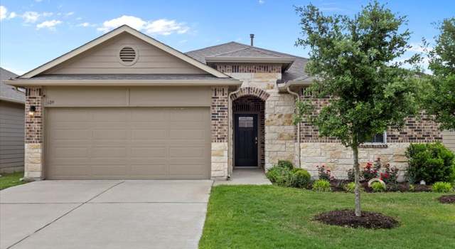 Photo of 609 Bluffview Dr, Bastrop, TX 78602