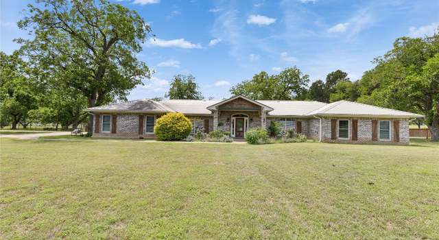 Photo of 240 2 Mile Ln, Smithville, TX 78957