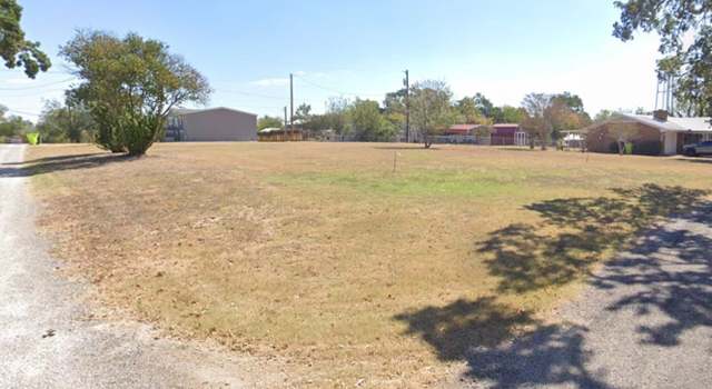 Photo of 108 Brown Rd, Mcdade, TX 78650