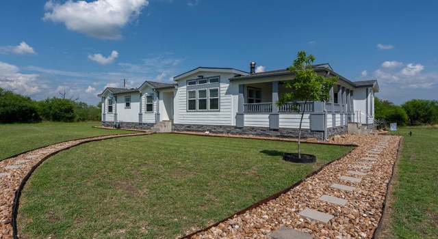 Photo of 180 Northridge Ln, Martindale, TX 78655