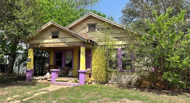 Photo of 205 S Chestnut St, Lampasas, TX 76550