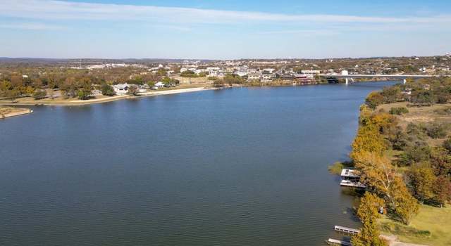 Photo of 528 Bendito Way, Marble Falls, TX 78654