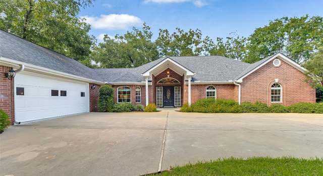 Photo of 300 San Saba St, Marble Falls, TX 78654