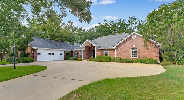 Photo of 300 San Saba St, Marble Falls, TX 78654