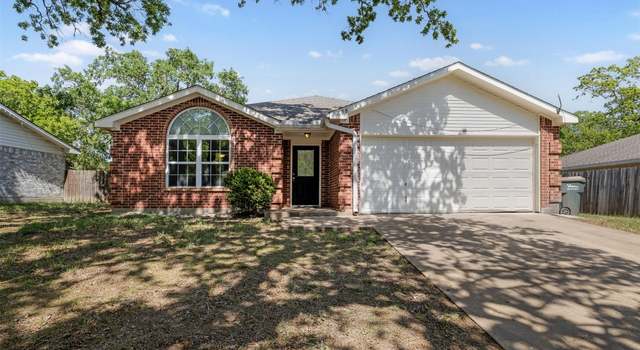 Photo of 688 Rolling Oaks Dr, Giddings, TX 78942