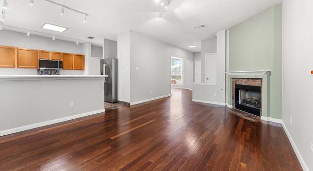 Property at 1303 Julies Walk, Pflugerville, TX 78660, 3 beds, 2.5 baths