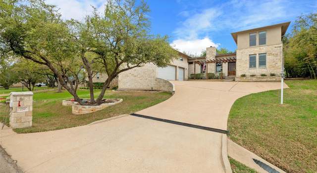 Photo of 220 Clubhouse Dr, Lakeway, TX 78734