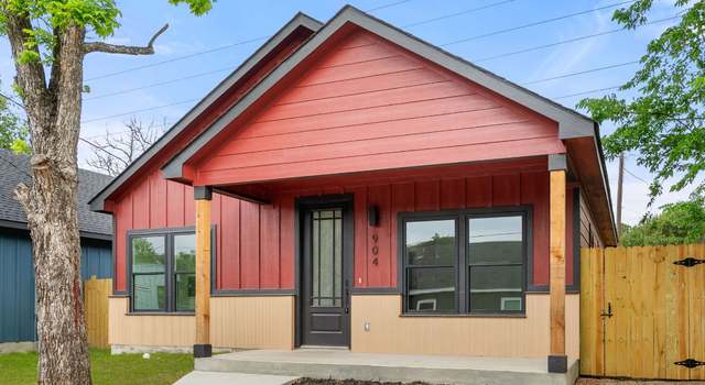 Photo of 904 Chihuahua St, Lockhart, TX 78644