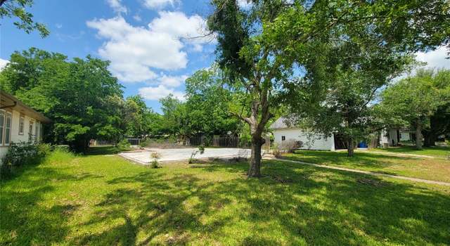 Photo of 904 James St, Taylor, TX 76574