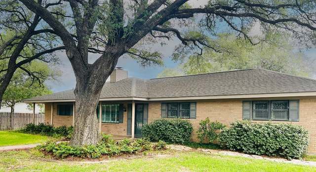 Photo of 736 Sarah Jo St, La Grange, TX 78945