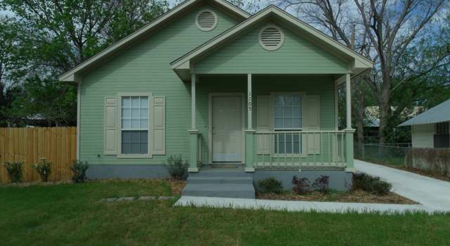 Photo of 1105 Hackberry St, Taylor, TX 76574