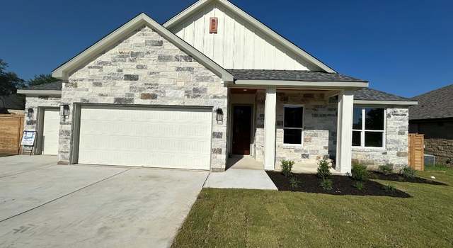 Photo of 421 Spyglass St, Meadowlakes, TX 78654
