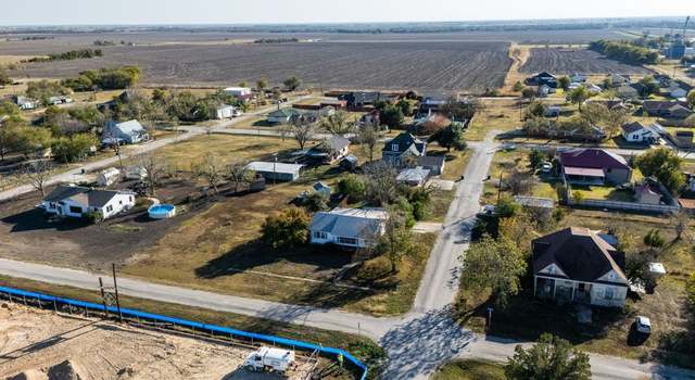 Photo of 505 E Bell St, Bartlett, TX 76511