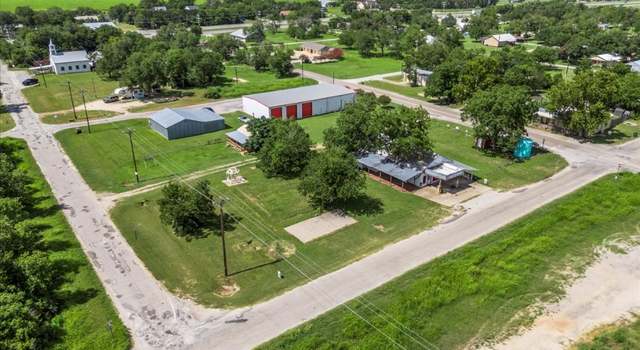 Photo of 277 Old Highway 20 E, Paige, TX 78659