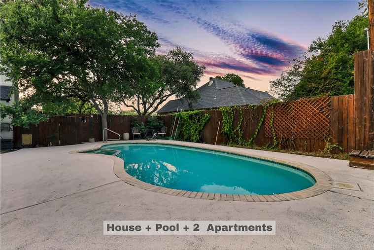 Photo of 122 W Sierra Cir San Marcos, TX 78666