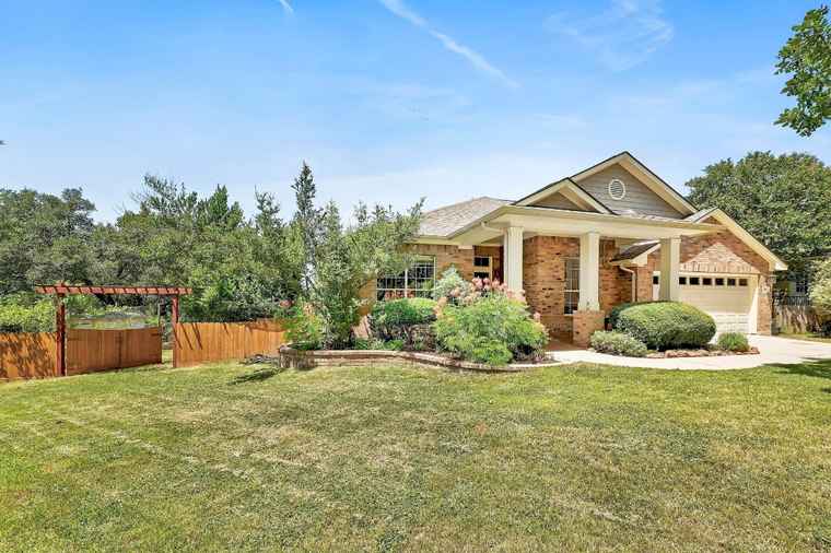 Photo of 126 Chestnut Ct Georgetown, TX 78633