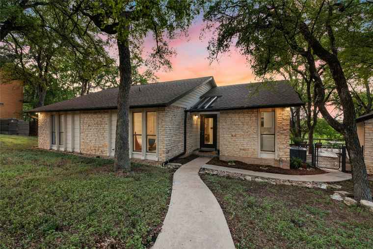 Photo of 600 Ridge Crest Dr Round Rock, TX 78664