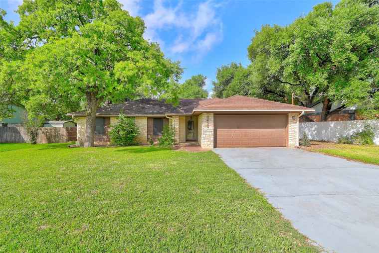 Photo of 3416 Buffalo Springs Trl Georgetown, TX 78628