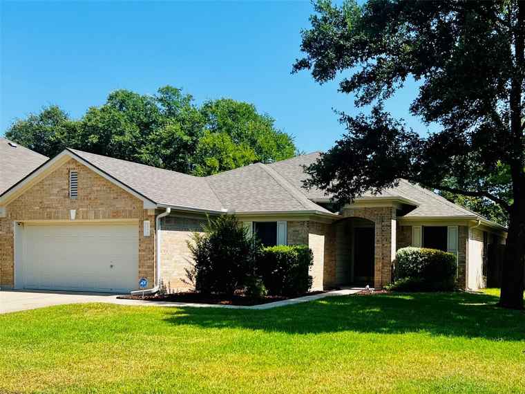 Photo of 1308 Canna Lily Ln Pflugerville, TX 78660