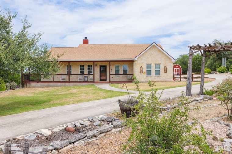 Photo of 845 Rutherford Fischer, TX 78623