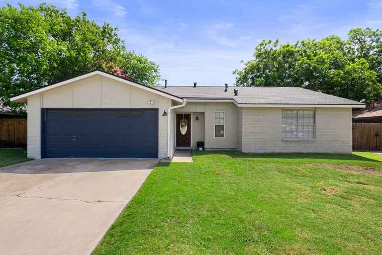 Photo of 1902 Cameo Dr Round Rock, TX 78664