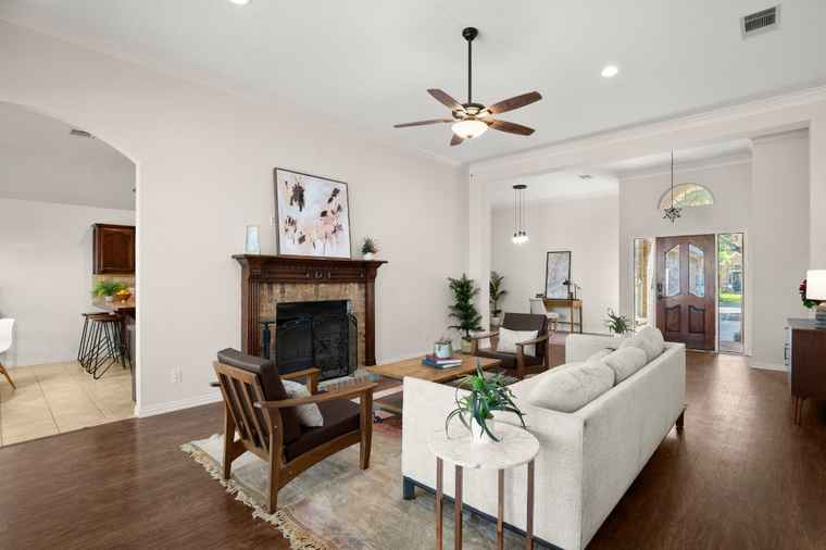 Photo of 1206 Brophy Dr Pflugerville, TX 78660