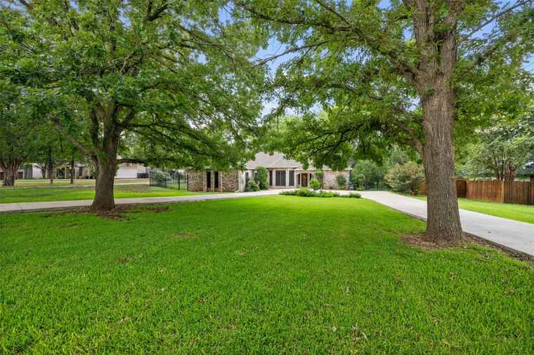 Photo of 713 Mountain View Dr San Marcos, TX 78666