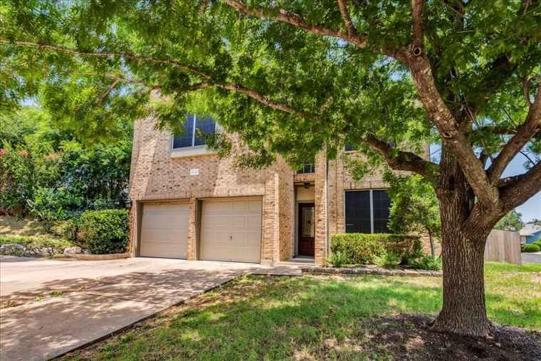 Photo of 8410 Hillrock Dr Round Rock, TX 78681