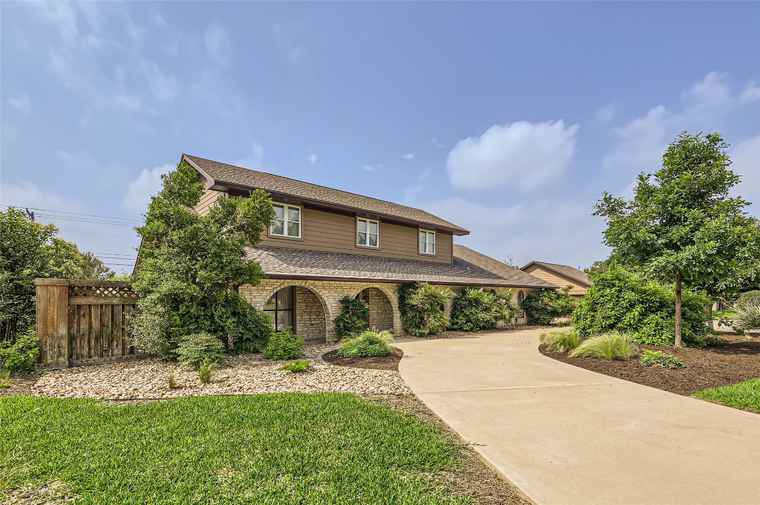 Photo of 4007 Park Dr Round Rock, TX 78681