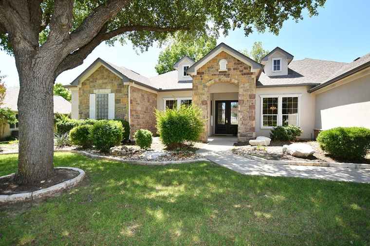 Photo of 115 Blazing Star Dr Georgetown, TX 78633