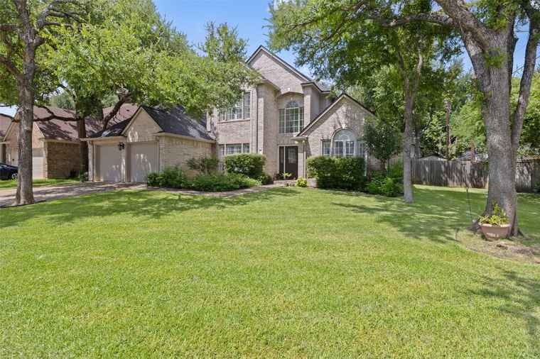 Photo of 1004 Oaklands Dr Round Rock, TX 78681