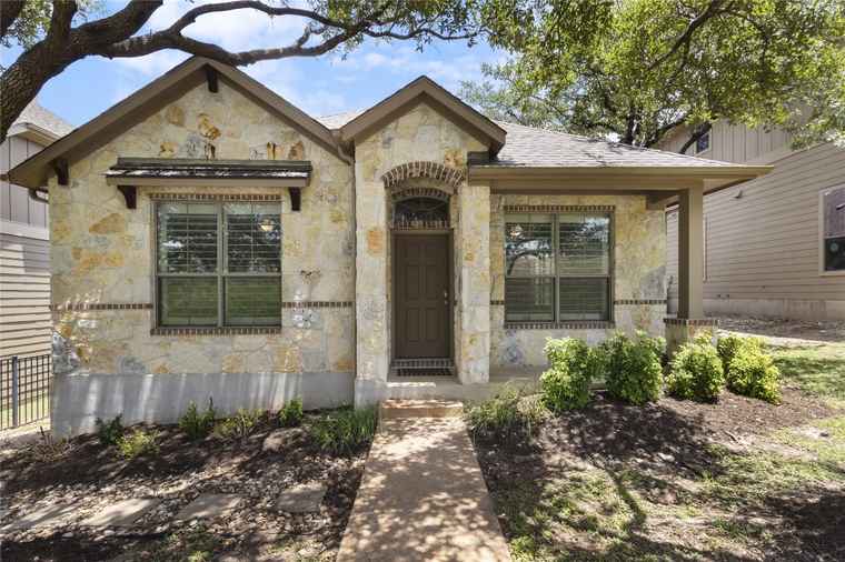 Photo of 11400 W Parmer Ln #4 Cedar Park, TX 78613