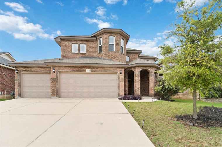 Photo of 3621 Cinkapin Dr San Marcos, TX 78666