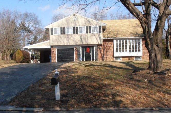 233 Aronimink Dr, Newtown Square, PA 19073 | Redfin