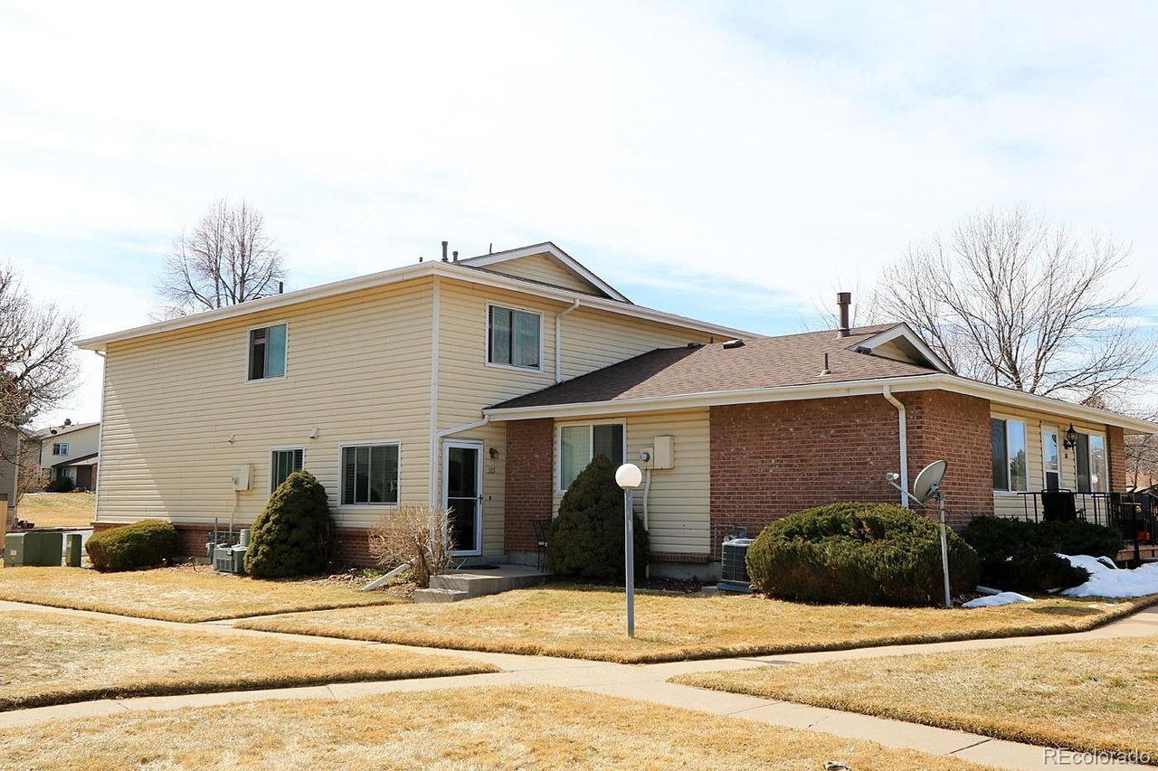 3355 S Flower St #103, Lakewood, CO 80227 | MLS# 5078939 ...