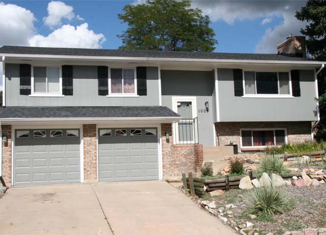Property at 1008 Park View Ct, Castle Rock, CO 80104, 4 beds, 3 baths